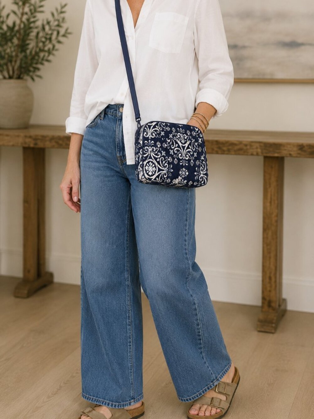 Charming! Vera Bradley Navy Blue Fleur-de-Lis Quilted Crossbody Bag